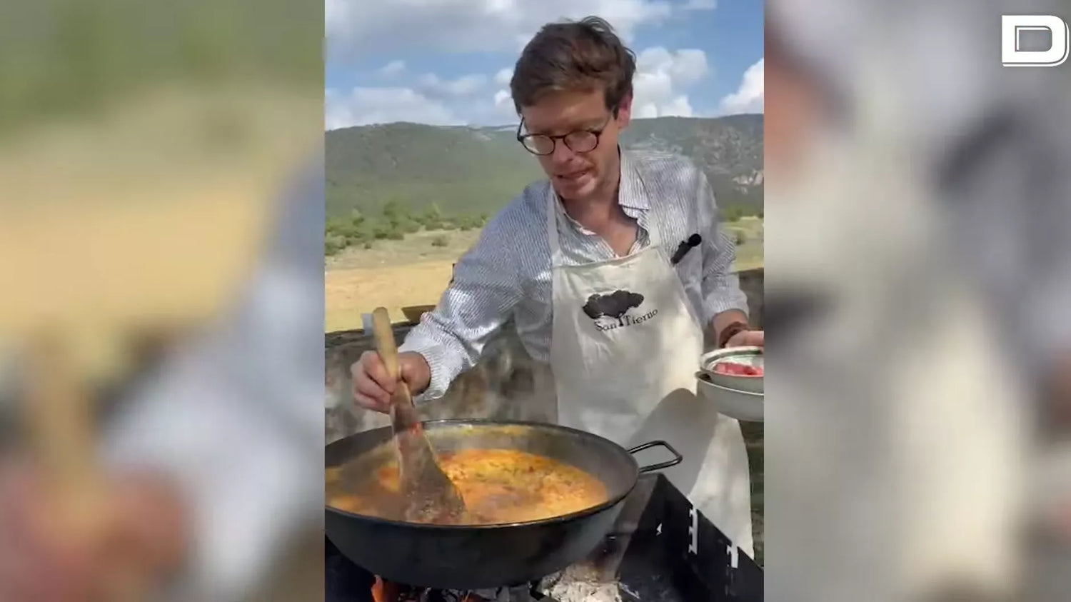 Arroz con carabineros y caldo de pescado